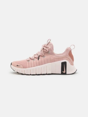 Buty treningowe Nike jasnoróżowy