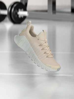 Buty treningowe Nike mleczny
