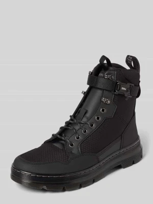 Buty ze sznurowaniem i profilowaną podeszwą Dr. Martens