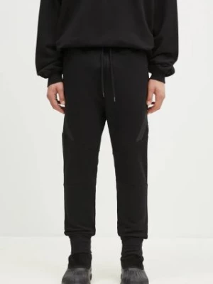 C.P. Company spodnie dresowe bawełniane Diagonal Raised Fleece Lens Sweatpants kolor czarny gładkie 17CMSP084A005086W