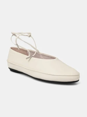Calvin Klein baleriny skórzane BALLERINA MARY JANE STRAP LTH kolor beżowy HW0HW02656