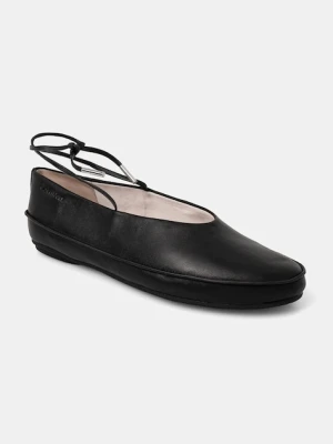Calvin Klein baleriny skórzane BALLERINA MARY JANE STRAP LTH kolor czarny HW0HW02656
