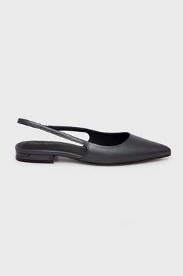 Calvin Klein baleriny skórzane FLAT SLINGBACK PUMP PEARL kolor czarny z odkrytą piętą HW0HW02120