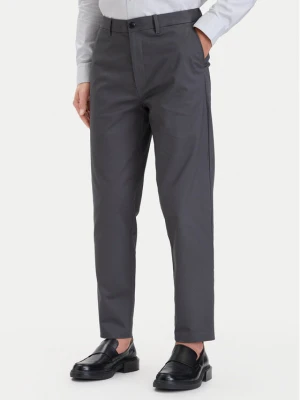 Calvin Klein Chinosy LV04LH610G Szary Tapered Fit
