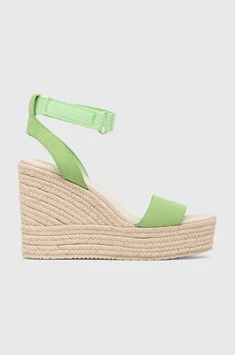 Calvin Klein Jeans sandały zamszowe WEDGE SANDAL SU CON damskie kolor zielony na platformie YW0YW01026