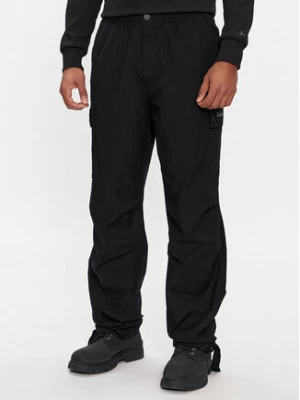 Calvin Klein Jeans Spodnie cargo Essential Regular Cargo Pant J30J324692 Czarny Regular Fit
