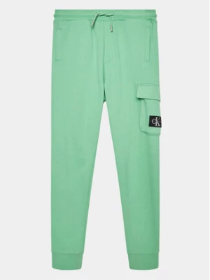 Calvin Klein Jeans Spodnie dresowe Badge Cargo IB0IB01600 Zielony Regular Fit