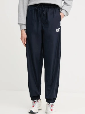 Calvin Klein Jeans spodnie dresowe damskie kolor granatowy z nadrukiem LV047C627G
