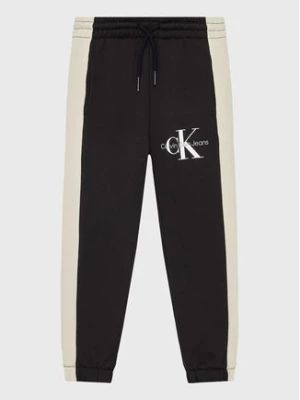 Calvin Klein Jeans Spodnie dresowe IB0IB01360 Czarny Regular Fit