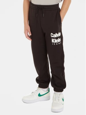 Calvin Klein Jeans Spodnie dresowe IB0IB01816 Czarny Regular Fit