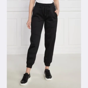 Calvin Klein Jeans Spodnie dresowe JOG | Regular Fit