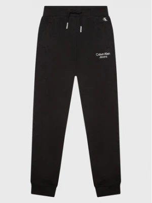 Calvin Klein Jeans Spodnie dresowe Stack Logo IB0IB01282 Czarny Regular Fit
