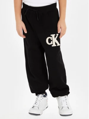 Calvin Klein Jeans Spodnie dresowe Towelling Logopack IB0IB01677 Czarny Regular Fit