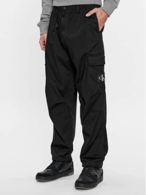 Calvin Klein Jeans Spodnie materiałowe Essential J30J324537 Czarny Regular Fit