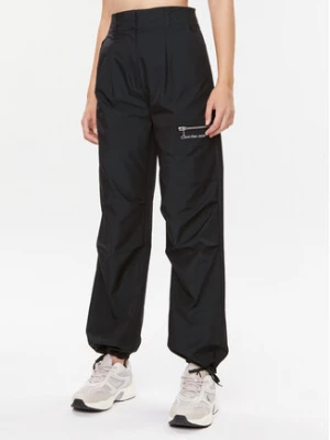 Calvin Klein Jeans Spodnie materiałowe J20J221859 Czarny Regular Fit