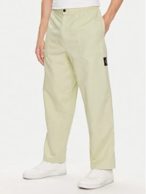 Calvin Klein Jeans Spodnie materiałowe J30J325126 Zielony Regular Fit