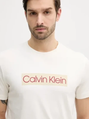 Zdjęcie produktu Calvin Klein Jeans t-shirt bawełniany męski kolor biały z nadrukiem J30J327472