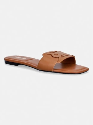 Calvin Klein klapki damskie skórzane SQUARE FLAT SANDAL EMBLEM brązowy