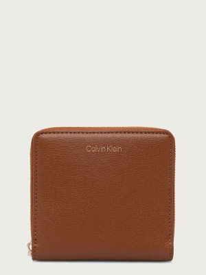 Calvin Klein portfel damski z imitacji skóry brązowy