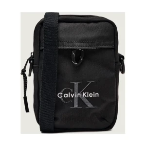 Calvin Klein Reporterka