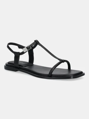 Calvin Klein sandały skórzane FLAT SANDAL SQUARED BUCKLE LTH damskie kolor czarny HW0HW02556