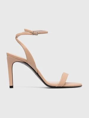 Calvin Klein sandały skórzane HEEL SANDAL 90 LTH kolor beżowy HW0HW01945