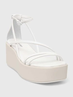 Calvin Klein sandały skórzane WEDGE SANDAL 30 LTH damskie kolor biały na platformie HW0HW01949