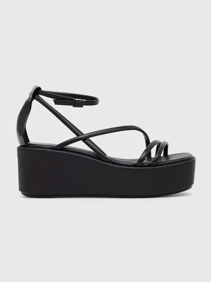 Calvin Klein sandały skórzane WEDGE SANDAL 30 LTH damskie kolor czarny na platformie HW0HW01949