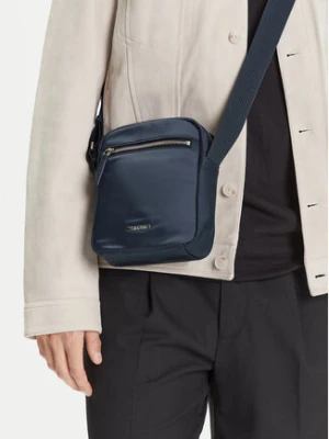 Calvin Klein Saszetka Sleek Nylon Reporter LV04D3176G Granatowy