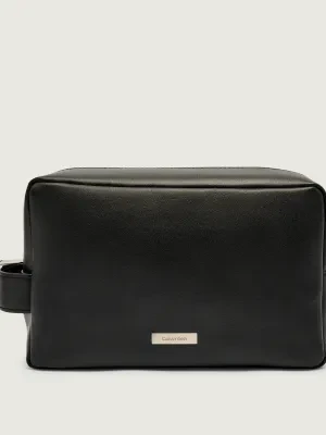 Calvin Klein Skórzana kosmetyczka