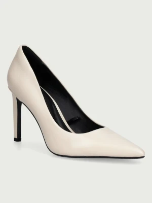 Calvin Klein szpilki skórzane ESS STILE 90 POLISHED LTH beżowy