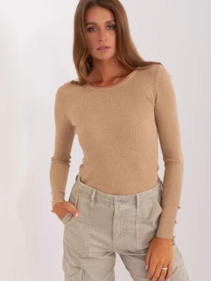 Camelowy damski sweter klasyczny z wiskozą