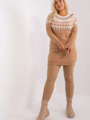Camelowy sweter plus size z okrągłym dekoltem