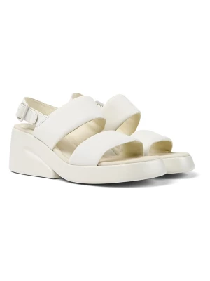 Camper Skórzane sandały w kolorze białym na koturnie rozmiar: 41