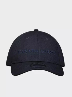 Canada Goose Granatowa czapka z daszkiem Wordmark