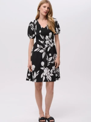Casualowa czarna sukienka z nadrukiem w kwiaty Greenpoint