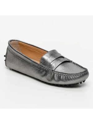 CHARLES & SMITH Mokasyny "Thandie" w kolorze srebrnym rozmiar: 41