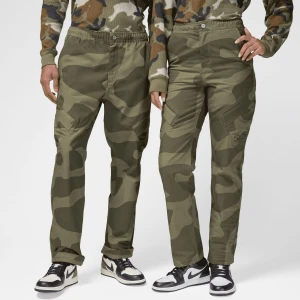 Zdjęcie produktu Jordan Chicago All Over Print Pants mężczyźni Bojówki camo rozmiar Odzież
