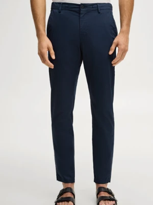 Chino Maxton w kolorze granatowym Joop