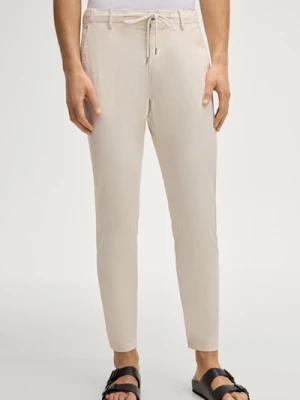 Chino Maxton w kolorze złamanej bieli Joop