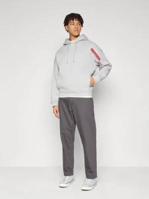 Chinosy Alpha Industries szary
