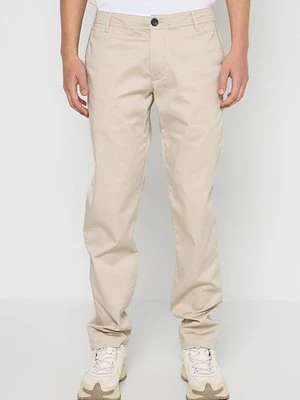 Chinosy Armani Exchange