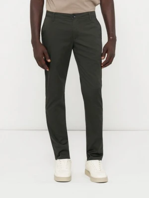 Chinosy Armani Exchange