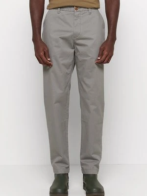 Chinosy Barbour oliwkowy