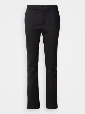 Chinosy Calvin Klein