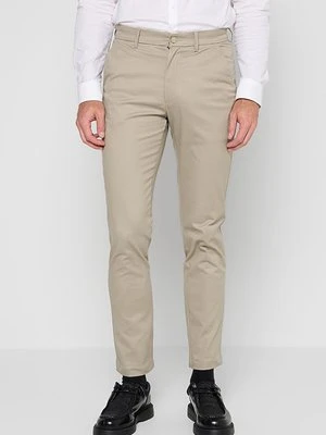 Chinosy Calvin Klein