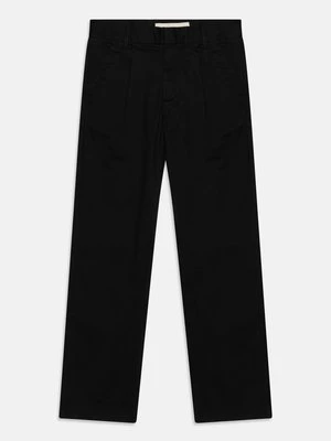 Chinosy Calvin Klein Jeans