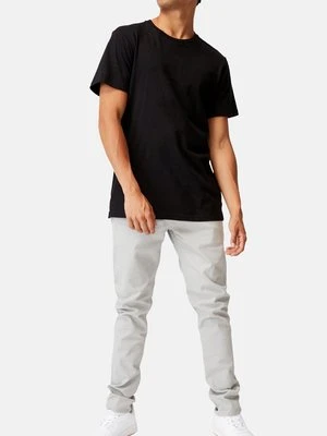 Chinosy Cotton On jasnoszary