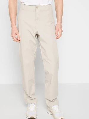 Chinosy Dockers