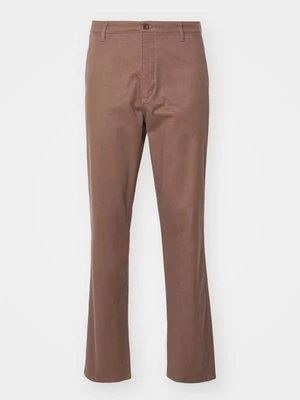 Chinosy Dockers